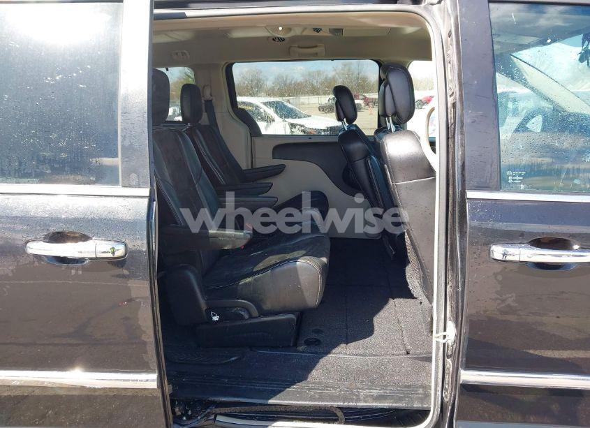 Photo 8 of 2014 Chrysler Town & COUNTRY TOURING-L 30TH ANNIVERSARY (VIN 2C4RC1CG9ER367876)