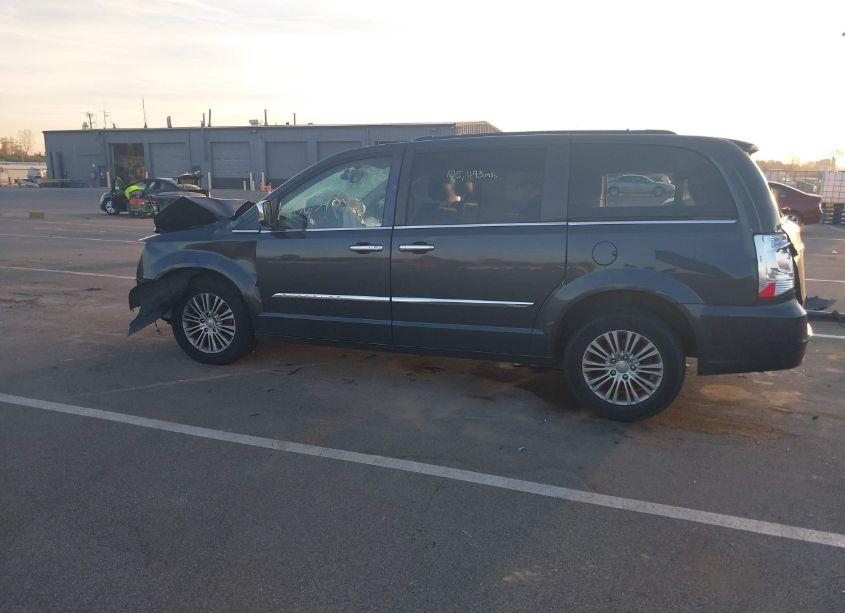 Photo 15 of 2014 Chrysler Town & COUNTRY TOURING-L (VIN 2C4RC1CG9ER455696)