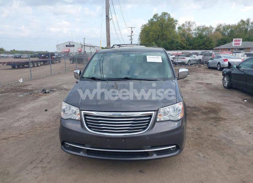 Photo 12 of 2015 Chrysler Town & COUNTRY TOURING-L (VIN 2C4RC1CG9FR646214)