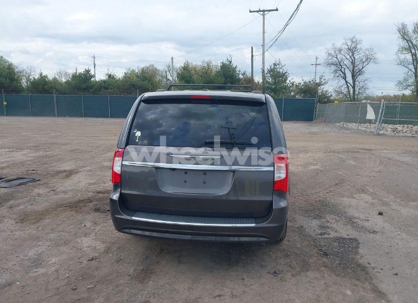 Photo 16 of 2015 Chrysler Town & COUNTRY TOURING-L (VIN 2C4RC1CG9FR646214)