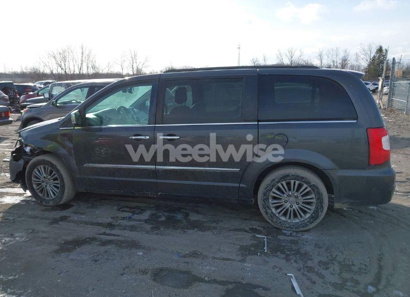 Photo 14 of 2015 Chrysler Town & COUNTRY TOURING-L (VIN 2C4RC1CG9FR673767)