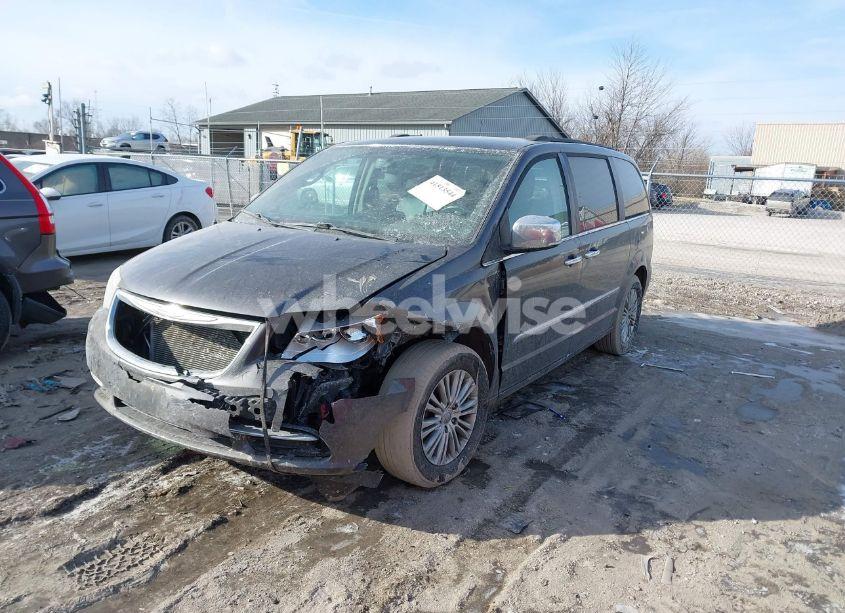 Photo 2 of 2015 Chrysler Town & COUNTRY TOURING-L (VIN 2C4RC1CG9FR673767)