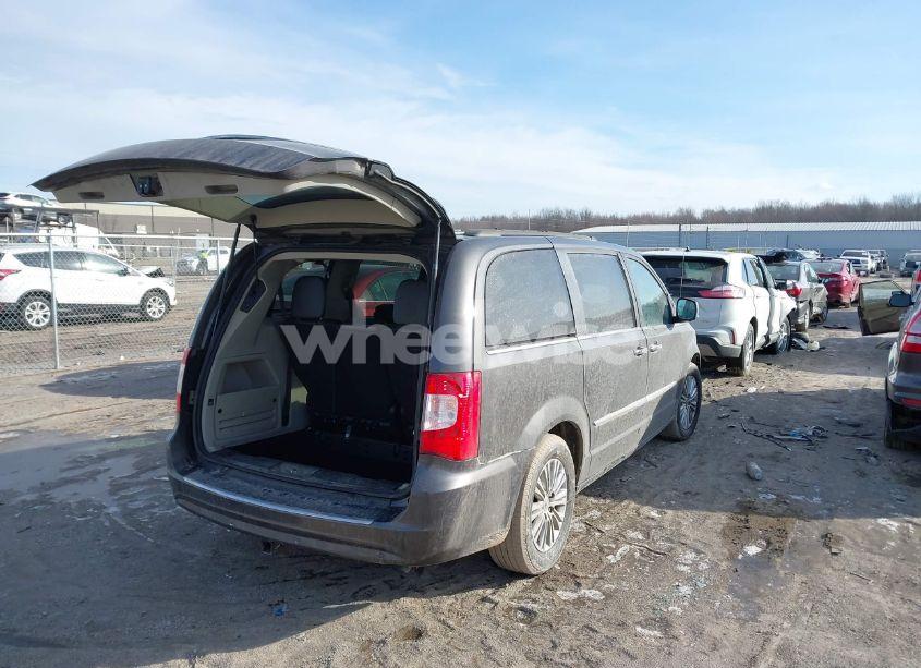 Photo 4 of 2015 Chrysler Town & COUNTRY TOURING-L (VIN 2C4RC1CG9FR673767)