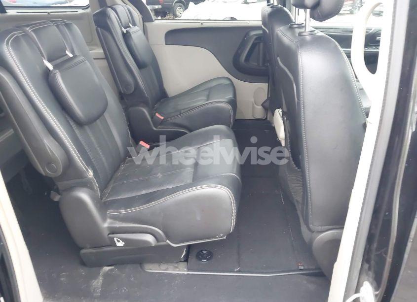 Photo 8 of 2015 Chrysler Town & COUNTRY TOURING-L (VIN 2C4RC1CG9FR677981)