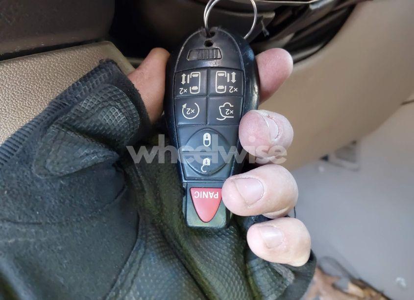 Photo 11 of 2016 Chrysler Town & COUNTRY TOURING-L ANNIVERSARY EDITION (VIN 2C4RC1CG9GR149004)