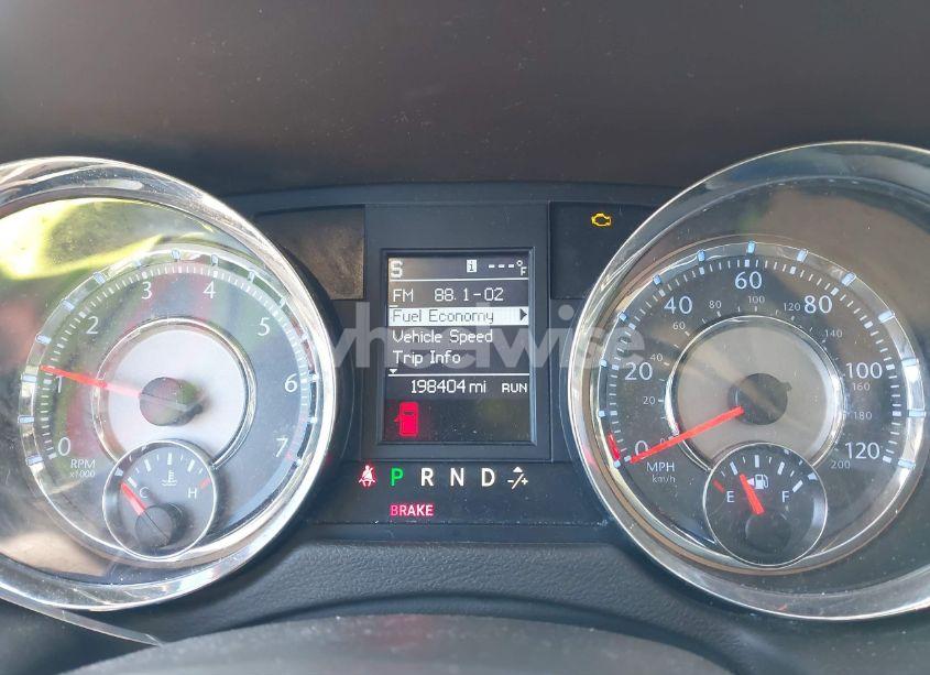 Photo 7 of 2016 Chrysler Town & COUNTRY TOURING-L ANNIVERSARY EDITION (VIN 2C4RC1CG9GR149004)