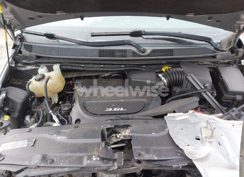 Photo 10 of 2018 Chrysler Pacifica LX (VIN 2C4RC1CG9JR130055)