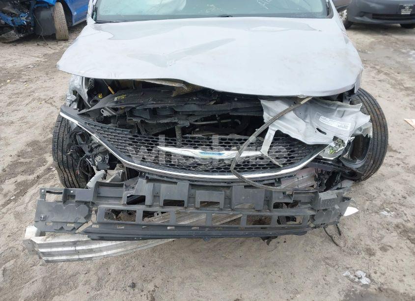 Photo 6 of 2018 Chrysler Pacifica LX (VIN 2C4RC1CG9JR130055)