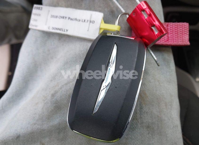 Photo 11 of 2018 Chrysler Pacifica LX (VIN 2C4RC1CG9JR158731)