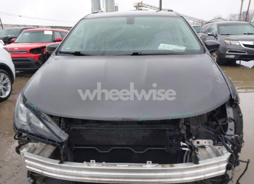 Photo 13 of 2018 Chrysler Pacifica LX (VIN 2C4RC1CG9JR158731)