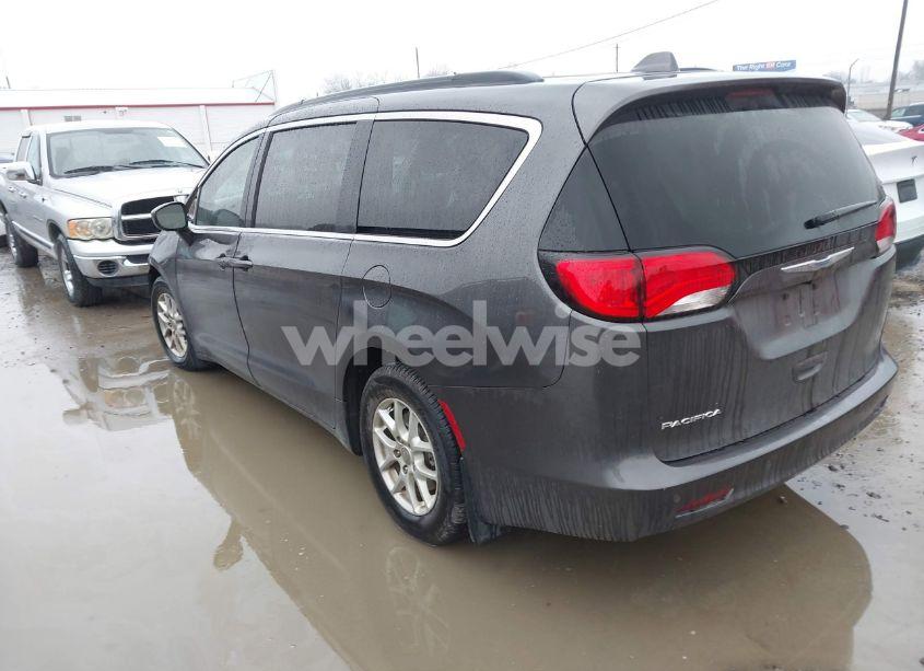 Photo 3 of 2018 Chrysler Pacifica LX (VIN 2C4RC1CG9JR158731)