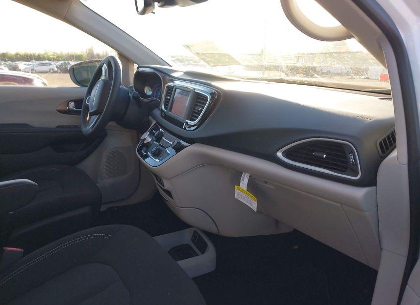 Photo 5 of 2023 Chrysler Voyager LX (VIN 2C4RC1CG9PR596058)