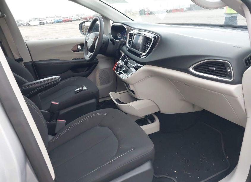 Photo 5 of 2023 Chrysler Voyager LX (VIN 2C4RC1CG9PR596903)