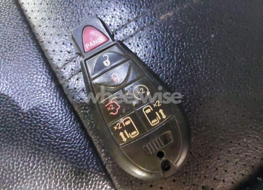 Photo 11 of 2012 Chrysler Town & COUNTRY TOURING-L (VIN 2C4RC1CGXCR136577)