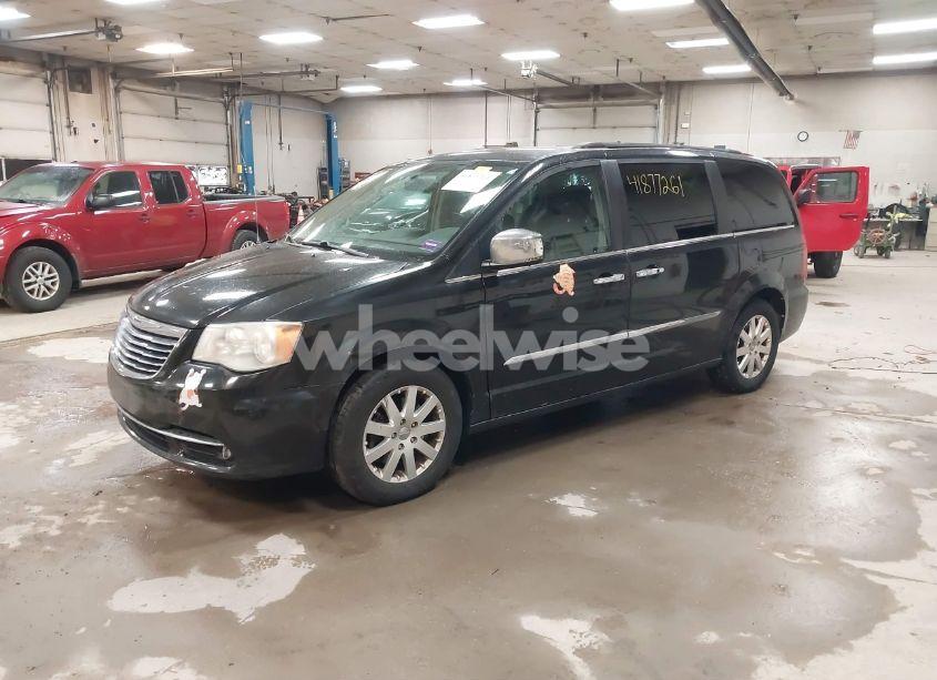 Photo 2 of 2012 Chrysler Town & COUNTRY TOURING-L (VIN 2C4RC1CGXCR136577)
