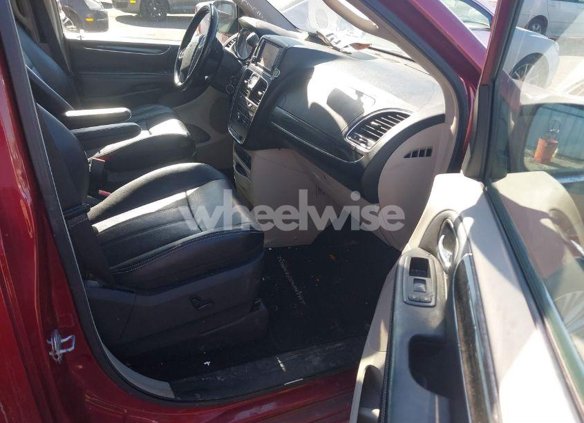 Photo 5 of 2012 Chrysler Town & COUNTRY TOURING-L (VIN 2C4RC1CGXCR169921)