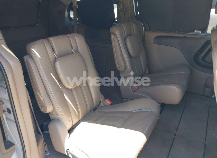 Photo 8 of 2012 Chrysler Town & COUNTRY TOURING-L (VIN 2C4RC1CGXCR303553)