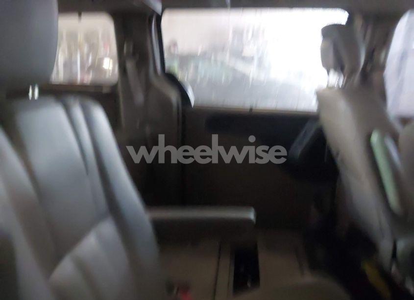 Photo 8 of 2012 Chrysler Town & COUNTRY TOURING-L (VIN 2C4RC1CGXCR362988)