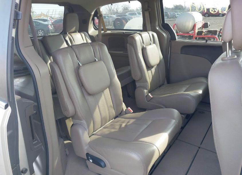 Photo 8 of 2012 Chrysler Town & COUNTRY TOURING-L (VIN 2C4RC1CGXCR416256)