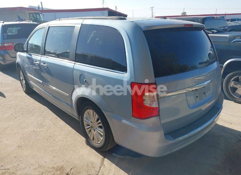 Photo 3 of 2013 Chrysler Town & COUNTRY TOURING-L (VIN 2C4RC1CGXDR542246)