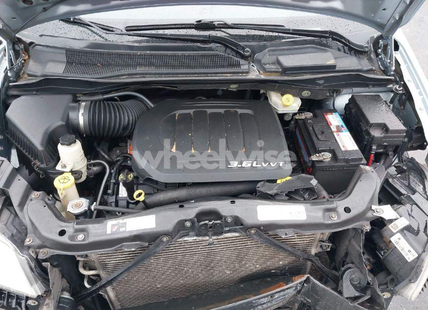 Photo 10 of 2013 Chrysler Town & COUNTRY TOURING-L (VIN 2C4RC1CGXDR589311)