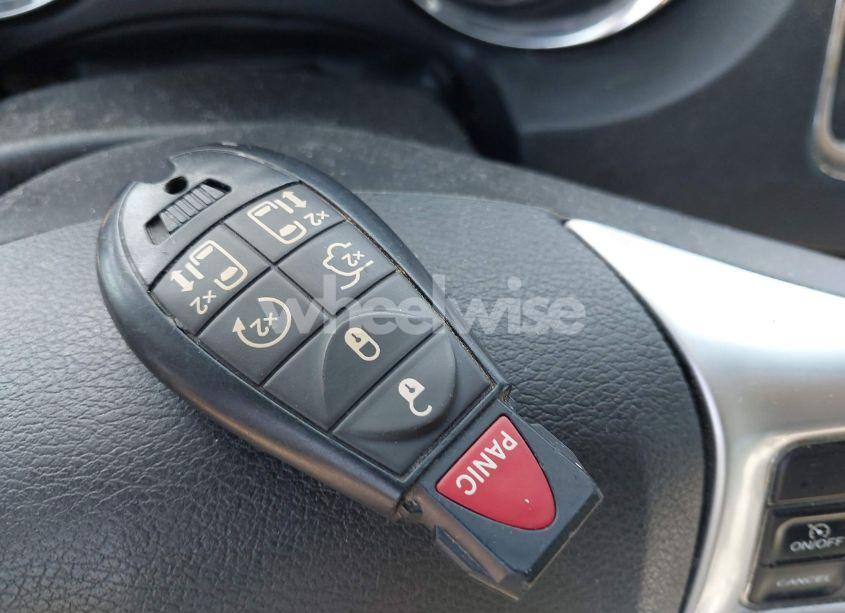 Photo 11 of 2013 Chrysler Town & COUNTRY TOURING-L (VIN 2C4RC1CGXDR596016)