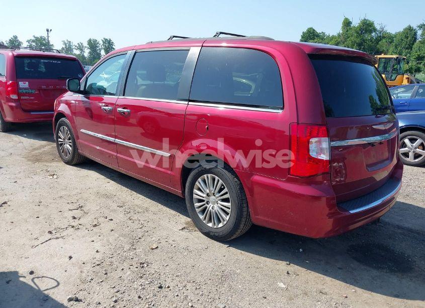 Photo 3 of 2013 Chrysler Town & COUNTRY TOURING-L (VIN 2C4RC1CGXDR596016)