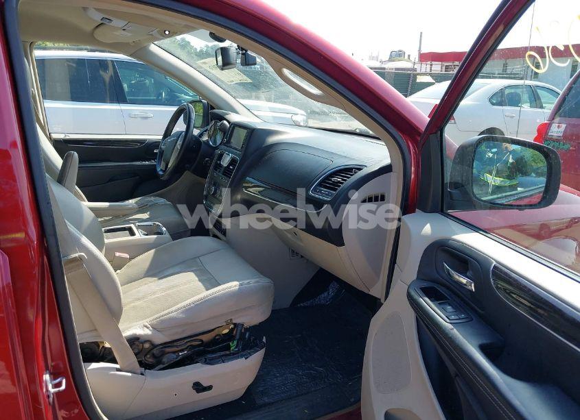 Photo 5 of 2013 Chrysler Town & COUNTRY TOURING-L (VIN 2C4RC1CGXDR596016)