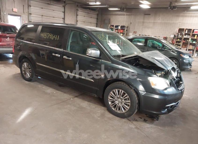 2013 Chrysler Town & COUNTRY TOURING-L (VIN 2C4RC1CGXDR615664) main photo
