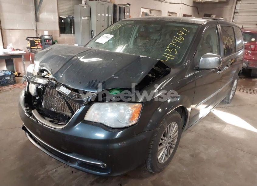 Photo 6 of 2013 Chrysler Town & COUNTRY TOURING-L (VIN 2C4RC1CGXDR615664)