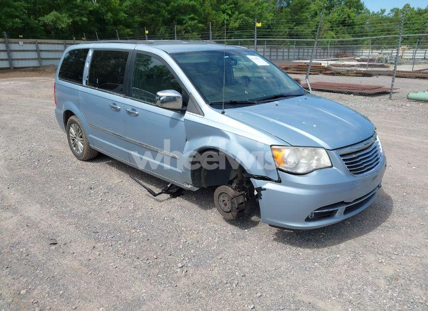 2013 Chrysler Town & COUNTRY TOURING-L (VIN 2C4RC1CGXDR647269) main photo