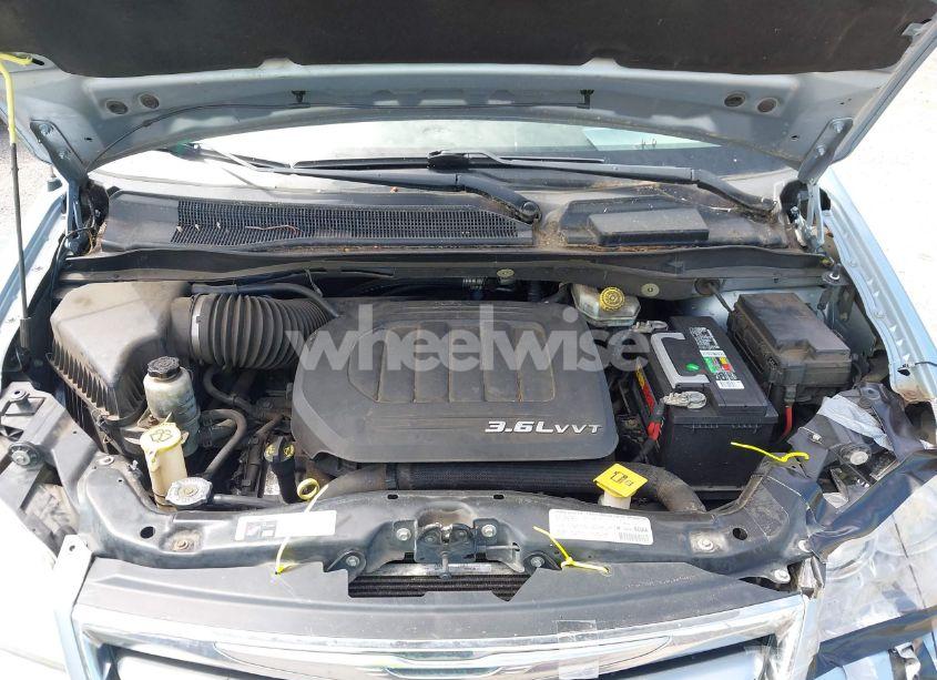 Photo 10 of 2013 Chrysler Town & COUNTRY TOURING-L (VIN 2C4RC1CGXDR647269)