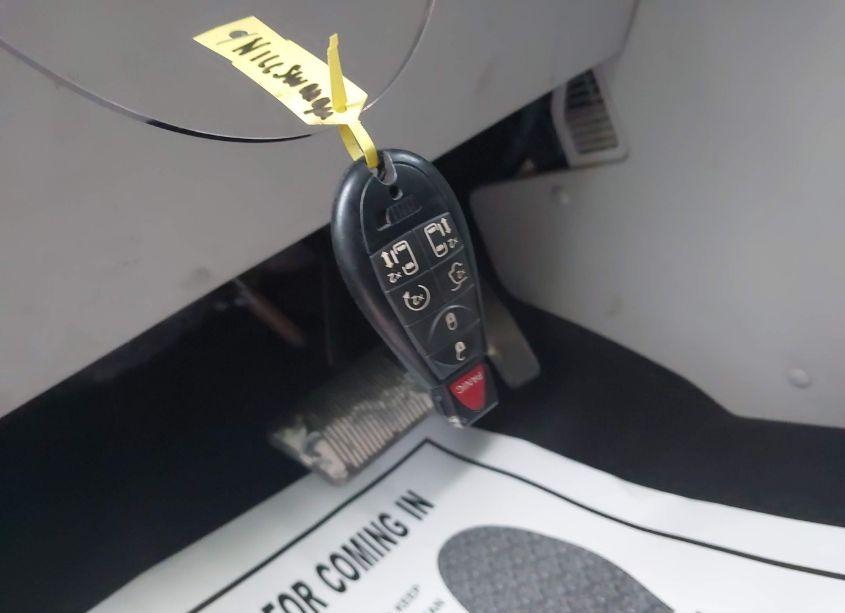 Photo 11 of 2013 Chrysler Town & COUNTRY TOURING-L (VIN 2C4RC1CGXDR778721)