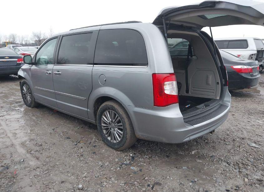 Photo 3 of 2013 Chrysler Town & COUNTRY TOURING-L (VIN 2C4RC1CGXDR778721)