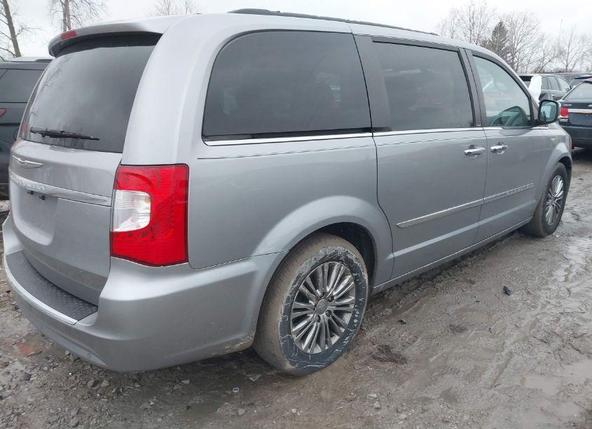 Photo 4 of 2013 Chrysler Town & COUNTRY TOURING-L (VIN 2C4RC1CGXDR778721)