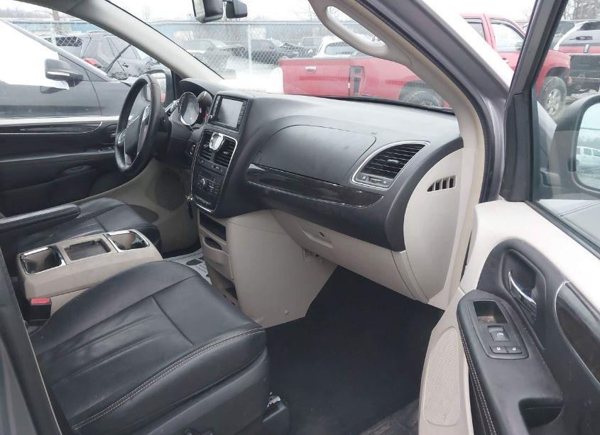 Photo 5 of 2013 Chrysler Town & COUNTRY TOURING-L (VIN 2C4RC1CGXDR778721)