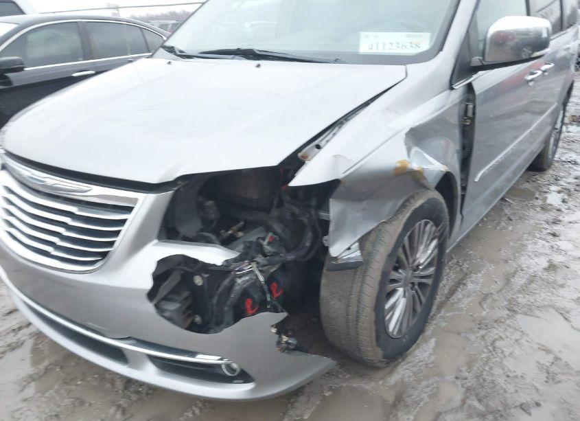 Photo 6 of 2013 Chrysler Town & COUNTRY TOURING-L (VIN 2C4RC1CGXDR778721)