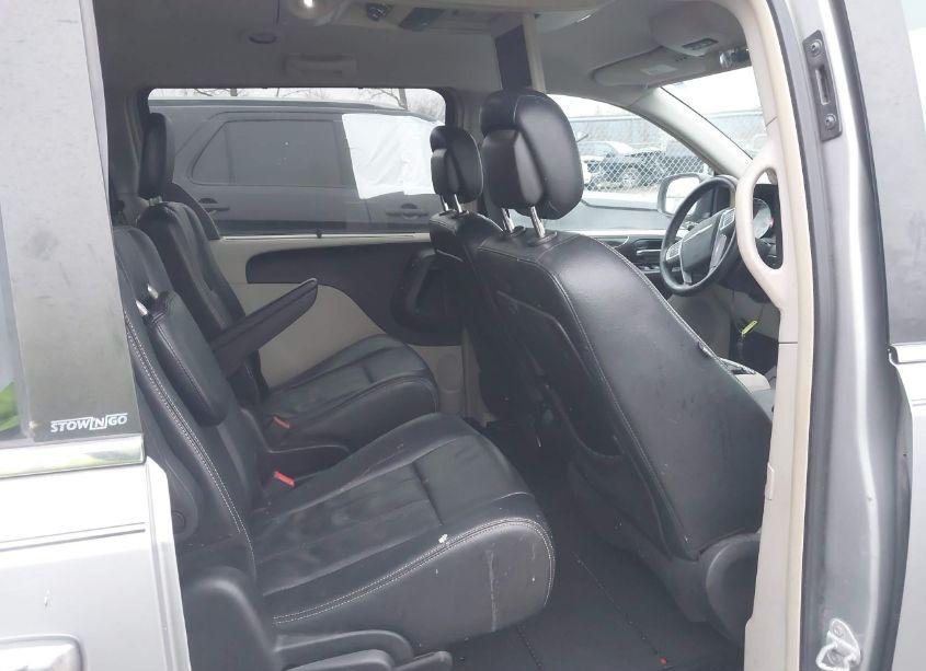 Photo 8 of 2013 Chrysler Town & COUNTRY TOURING-L (VIN 2C4RC1CGXDR778721)