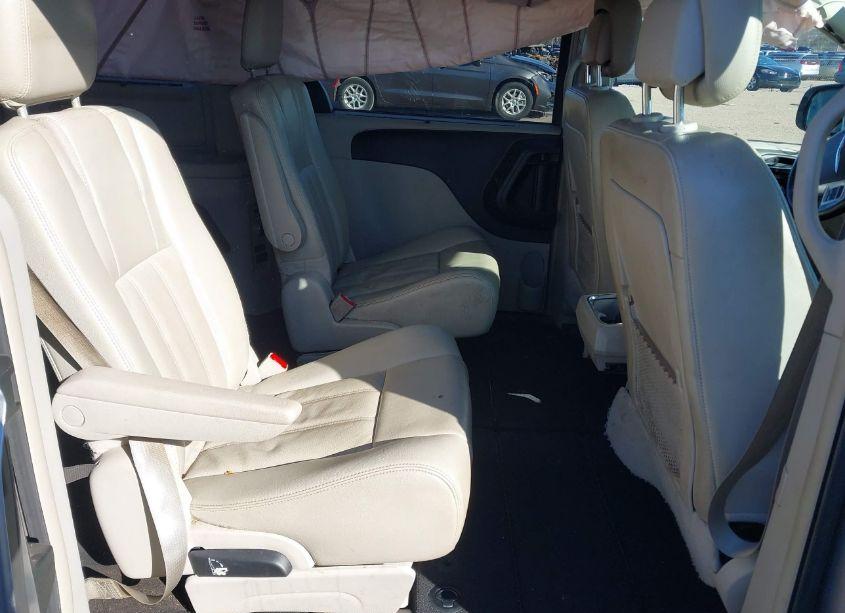 Photo 8 of 2013 Chrysler Town & COUNTRY TOURING-L (VIN 2C4RC1CGXDR781666)