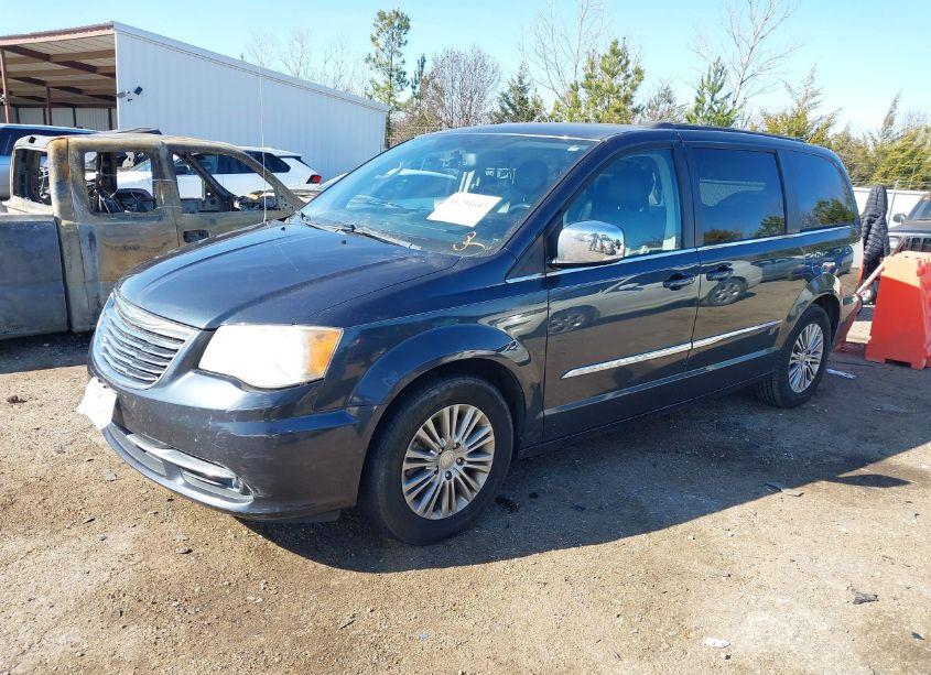 Photo 2 of 2013 Chrysler Town & COUNTRY TOURING-L (VIN 2C4RC1CGXDR783076)