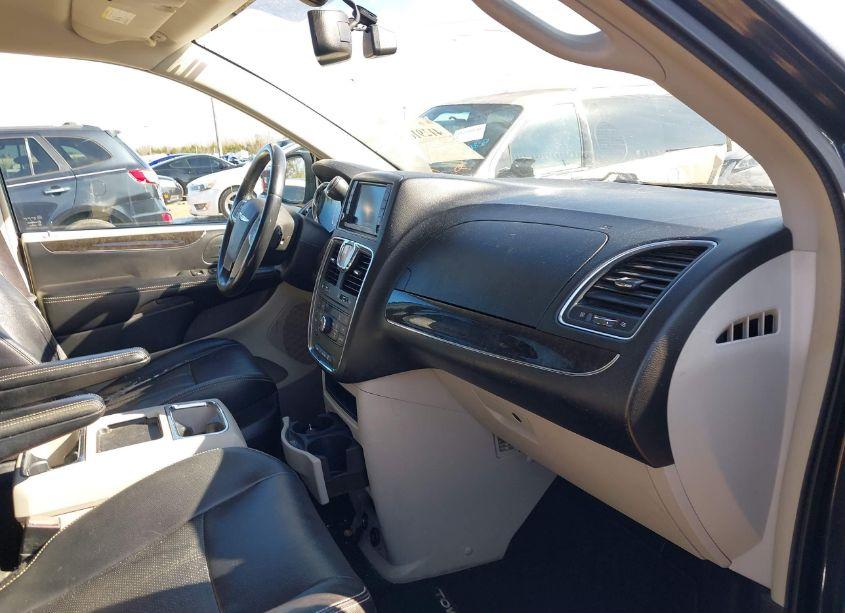 Photo 5 of 2013 Chrysler Town & COUNTRY TOURING-L (VIN 2C4RC1CGXDR783076)