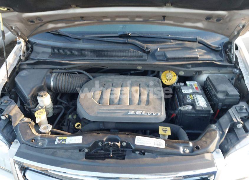 Photo 10 of 2014 Chrysler Town & COUNTRY TOURING-L (VIN 2C4RC1CGXER191906)