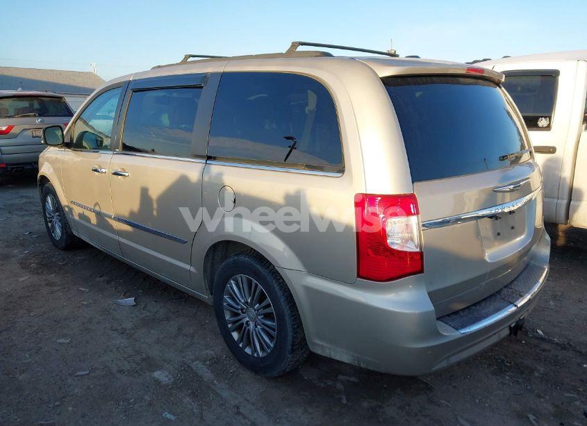 Photo 3 of 2014 Chrysler Town & COUNTRY TOURING-L (VIN 2C4RC1CGXER191906)