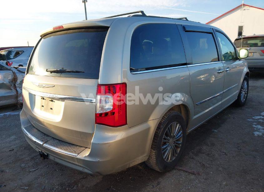 Photo 4 of 2014 Chrysler Town & COUNTRY TOURING-L (VIN 2C4RC1CGXER191906)