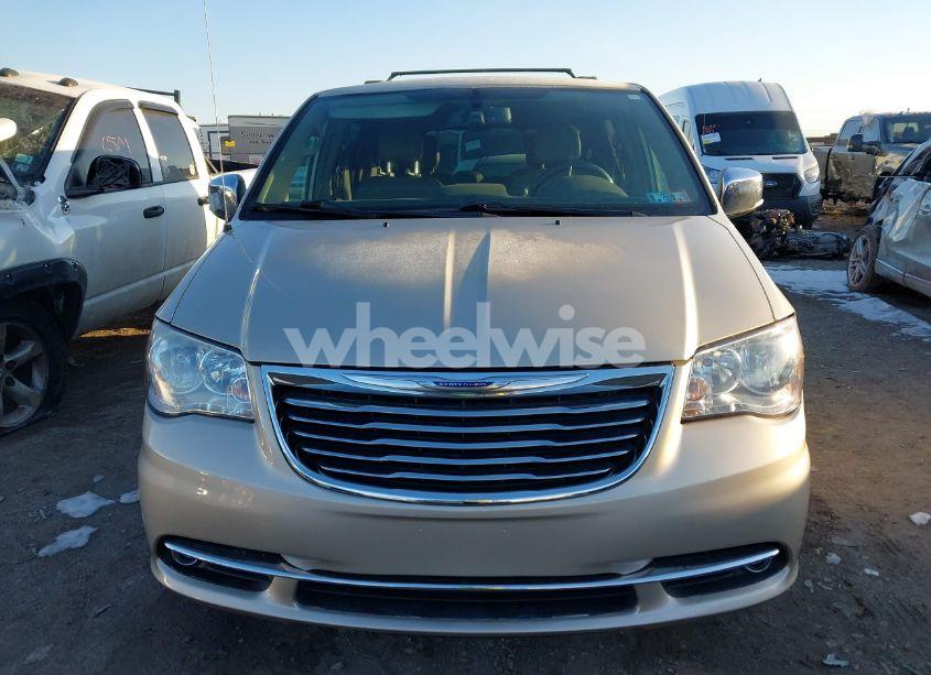 Photo 6 of 2014 Chrysler Town & COUNTRY TOURING-L (VIN 2C4RC1CGXER191906)