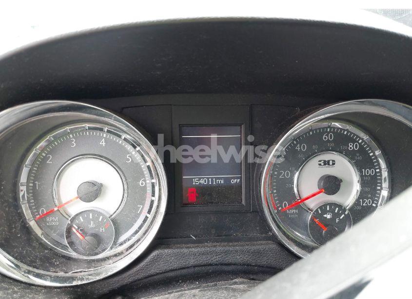 Photo 7 of 2014 Chrysler Town & COUNTRY TOURING-L 30TH ANNIVERSARY (VIN 2C4RC1CGXER195616)