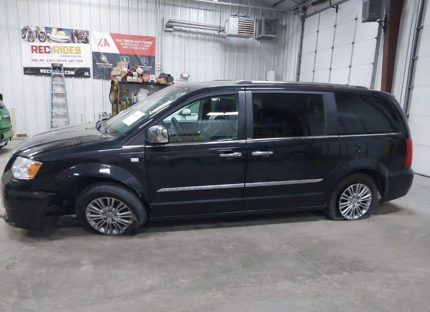 Photo 14 of 2014 Chrysler Town & COUNTRY TOURING-L 30TH ANNIVERSARY (VIN 2C4RC1CGXER249710)