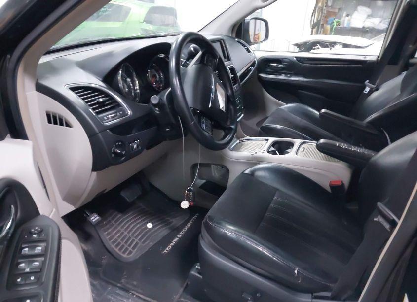 Photo 5 of 2014 Chrysler Town & COUNTRY TOURING-L 30TH ANNIVERSARY (VIN 2C4RC1CGXER249710)