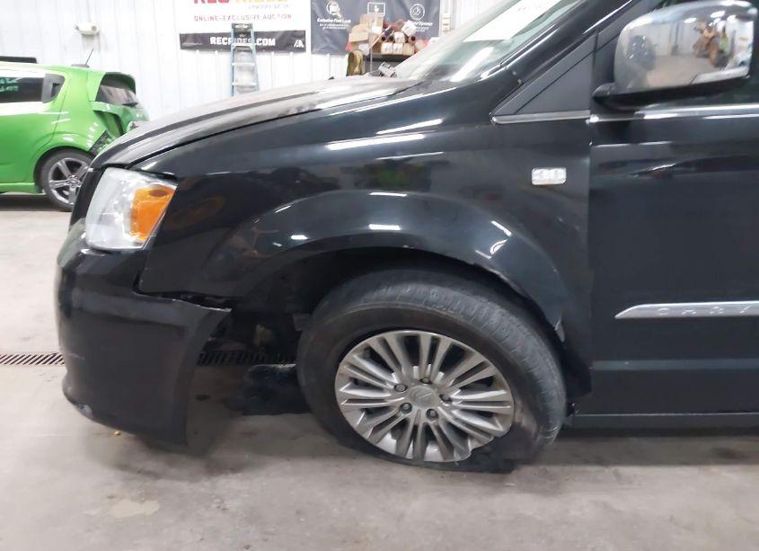 Photo 6 of 2014 Chrysler Town & COUNTRY TOURING-L 30TH ANNIVERSARY (VIN 2C4RC1CGXER249710)