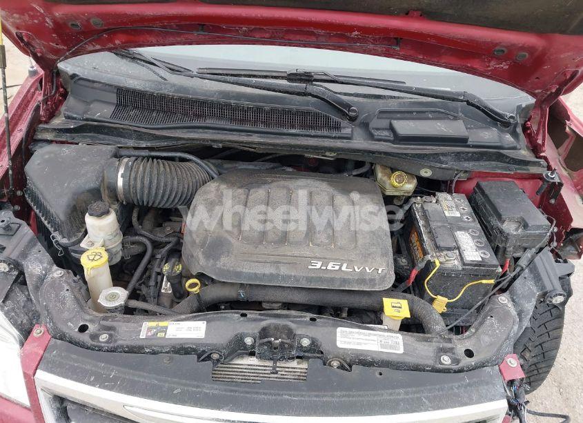 Photo 10 of 2015 Chrysler Town & COUNTRY TOURING-L (VIN 2C4RC1CGXFR526616)